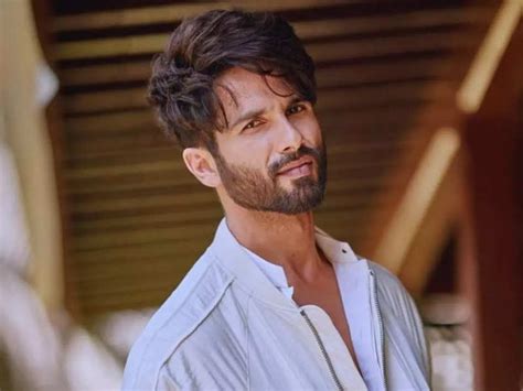 Shahid Kapoor To Have A Double Role In Anees Bazmees Next Report
