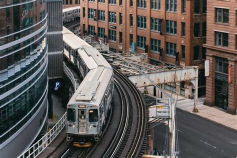 A Complete Guide To Using Chicagos L Train Chicago Travel