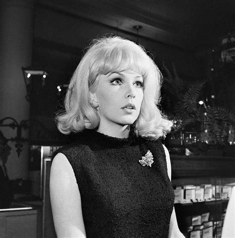 Stella Stevens The Nutty Professor Actor Dies At 84 Los Angeles Times
