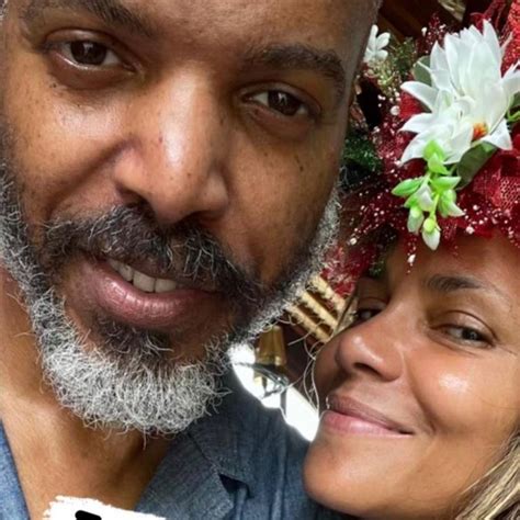 Halle Berry Tricks Fans Celebrities Into Thinking She Married