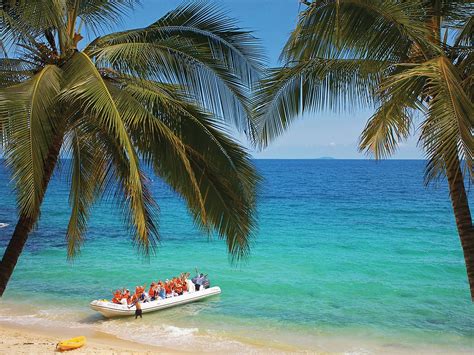 Sea Safari Hidden Beaches And Snorkel Puerto Vallarta Mexico Shore