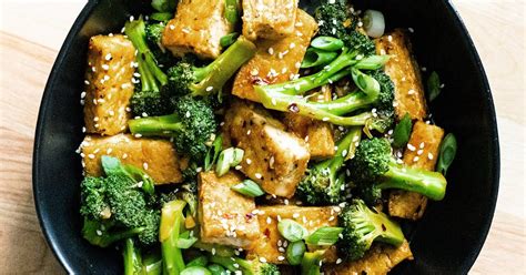 Crispy Sesame Tofu And Broccoli Recipe Yummly