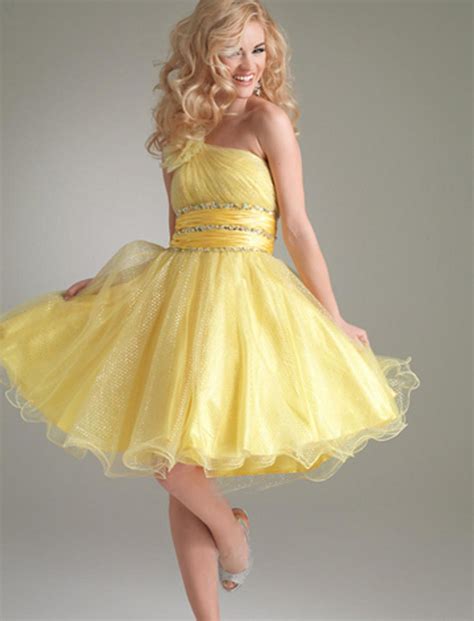 Spring Yellow Dress With Full Skirt Pictures Photos And Images For
