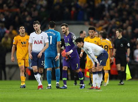 운동선수였던 민혁은 사고로 다리를 절게 되고, 여자친구 은진과도 소원해진다 이에 친구인 윤찬이 자신이 개발한 vr 게임을 권유하게 되고 현실을 초월하는. '뛰는' 토트넘 위에 매 시즌 나오는 '나는' 팀들 : 스포츠동아