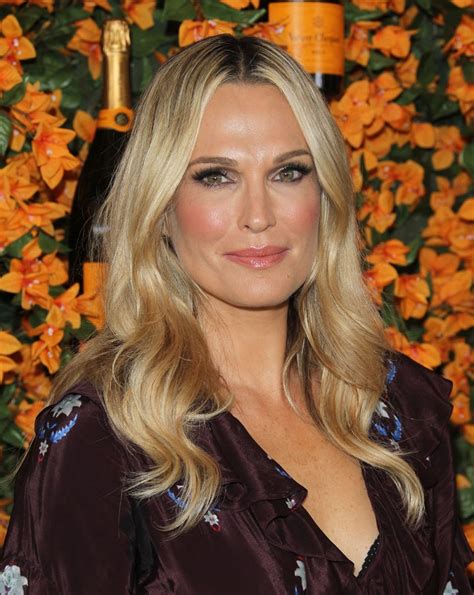 picture of molly sims