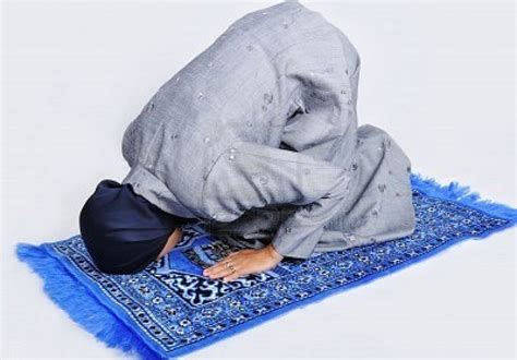 Praying Muslim Picture Anti Vuvuzela