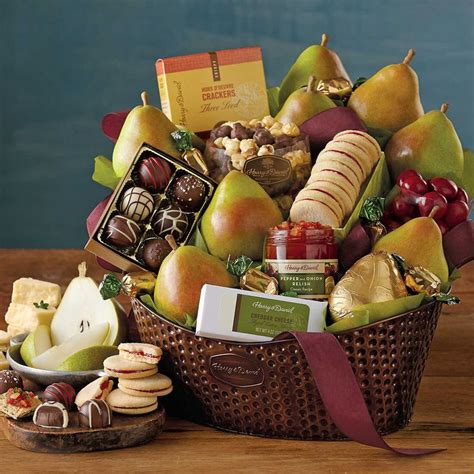 The gift basket pros offers a vast selection of gift baskets and gourmet food gifts for all occasions and holidays. 1000+ images about Holiday Tenant Gift Ideas on Pinterest | Diy christmas gifts, Food gift ...