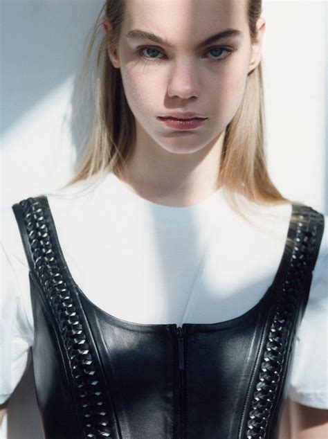 female models bot on twitter estella boersma dutch model born in 1999 for the new york