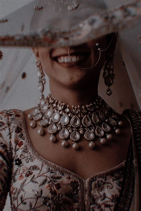 Pin By ♡︎ 𝑨𝒍𝒆𝒔𝒉𝒂 ♡︎ On • Desi Aesthetic • Indian Aesthetic Indian Bridal Fashion