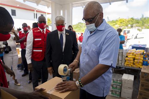 Prime Minister Minnis Thanks Ngos Working With Government On Food