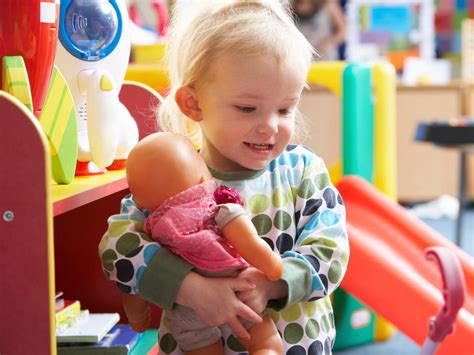 How do I choose the best preschool for my child? | BabyCenter