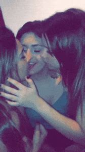 Gif Lesbians Kissing Fff Threesome Smutty Com