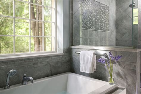 Originally it had three different tiles going on: Tub Surrounds Ideas Page 1