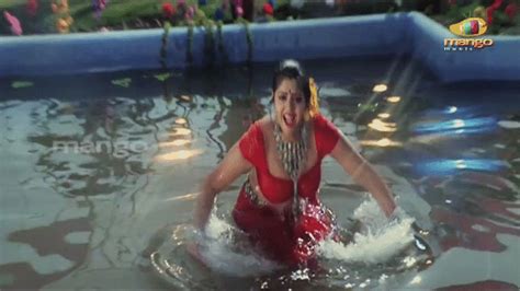 Indian Actress Nagma Hot Sexy  Imagesbest Navel And Cleavage Showing