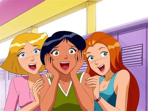 Pin By Vickuu💝 On Дизайн бара Totally Spies Clover Totally Spies