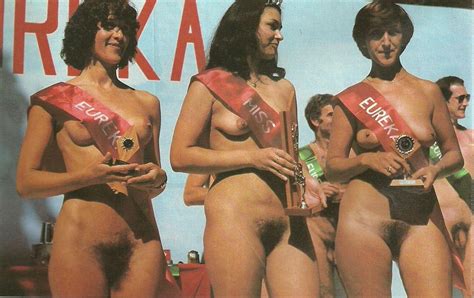 1 Porn Pic From Old Polaroids Vintage Group Nudes