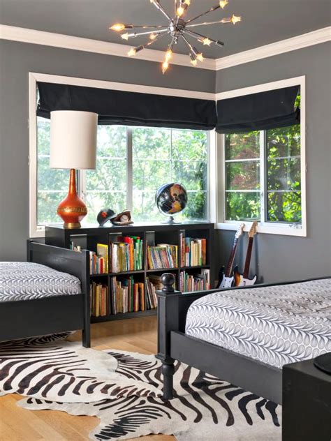 4.7 out of 5 stars 19. 15 Black-and-White Bedrooms | HGTV