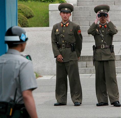 Nordkorea hat die denuklearisierung zwar angekündigt, bisher jedoch damit nicht nachweislich ernst gemacht. Grenzüberschreitung: Eine Reise nach Nordkorea - oder nach Absurdistan - WELT