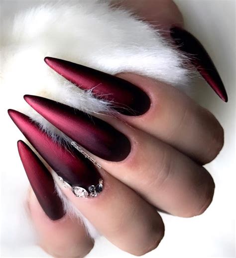 Pin By Aiki On Nails Red Stiletto Nails Stiletto Nails Designs