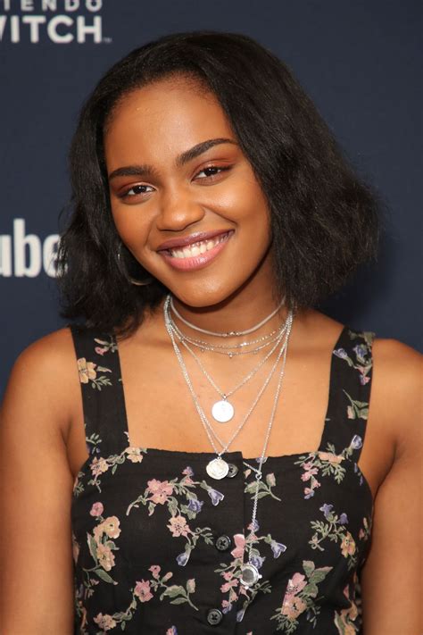 Download China Anne Mcclain 2020 Background Ammy Gallery