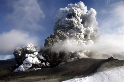 The Iceland Volcano 911 And Mitigating Air Travel Disasters