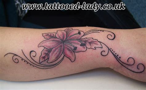 20 Lily Flowers Tattoos On Wrists
