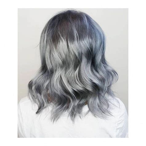 The Cutest Steel Grey Hair Color With Waves Mediumwavyhairstyles