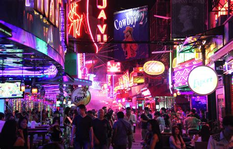 finding the bang in bangkok a night in patpong