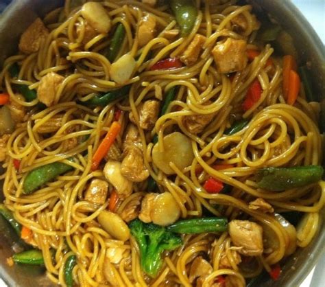 You can add as much of the sauce as you like, or save half for another meal later in the week. Stir Mein (stir fry/lo mein) | Recipe | Food recipes, Stir ...