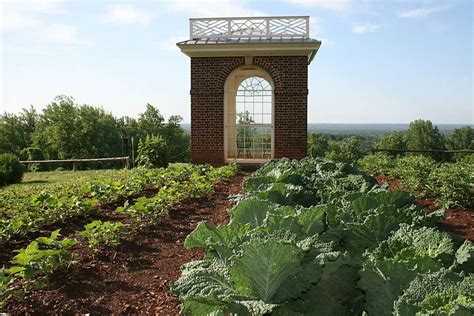 Us Gardens From Monticello To Urban Farms