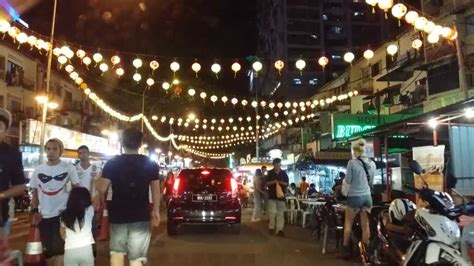 It's just one street to the north. Jalan Alor ~ famous food street in Kuala Lumpur (Ultra HD ...