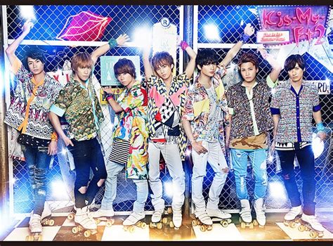 It's late october by the time that she awakes and suddenly she's laughing and decides to take the train although she's 35 she tell us all she's 28 sha la la la. 17th SINGLE 『Sha la la☆Summer Time』 | Kis-My-Ft2 Official ...