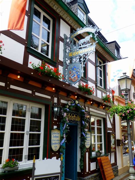 All restaurants in landkreis ahrweiler with information on whereabouts, opening hours, average check and payment methods. Deutschland, Rheinlandpfalz, Landkreis Ahrweiler, Ahrweiler, Ahrhutstrasse, 27.05.2013 - Staedte ...