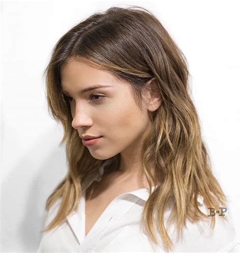 If your hair is thick, that's really big luck, but you should know how to cope with your luxurious mane. 70 Perfect Medium Length Hairstyles for Thin Hair in 2019