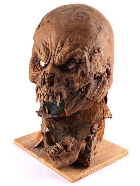 Fanged Monster Head | Prop Store - Ultimate Movie Collectables