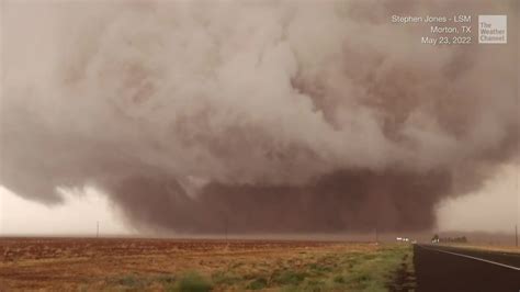 Huge Wedge Tornado Wows Storm Chasers Videos From The Weather Channel