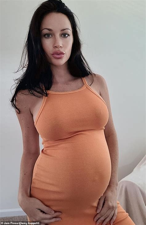 Model Wants To Auction Body For Men To Impregnate Her To Bless Population With Beautiful