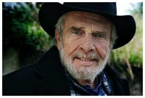 Merle Haggard to Bring His Words and Music to Hanford Fox Theatre