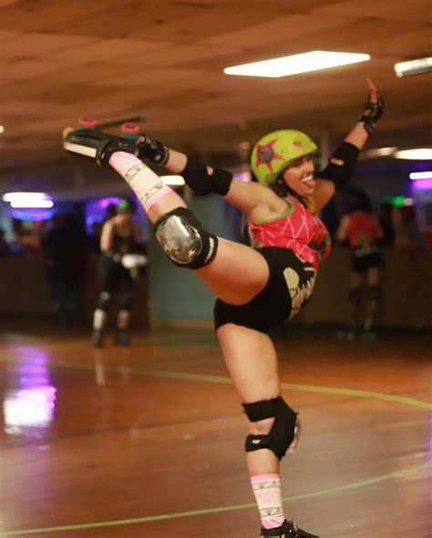 Pin By Ed Haines On Roller Derby Roller Derby Girls Derby Girl
