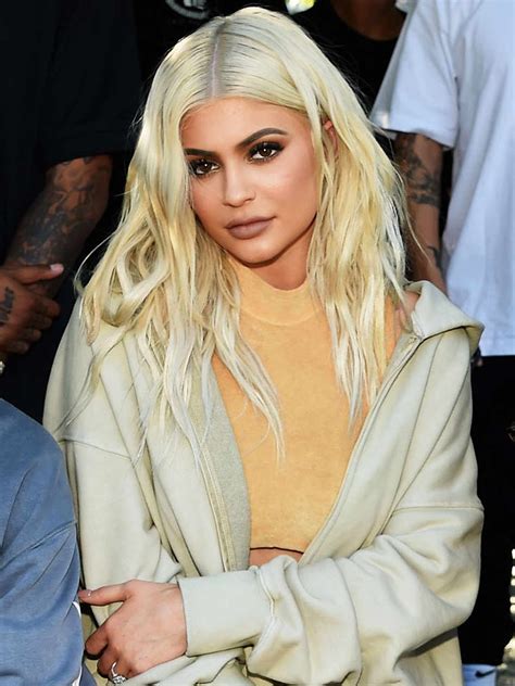 Kylie Jenners Platinum Hair Her Colorist Tells All
