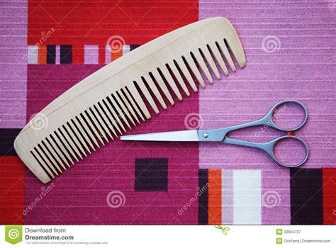Scissors And Comb Stock Image Image Of Cutting Wood 32004727