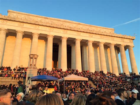 37th Annual Lincoln Memorial Easter Sunrise Service Draws Thousands ...