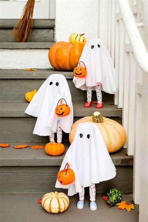 10+ Easy To Make Halloween Decorations