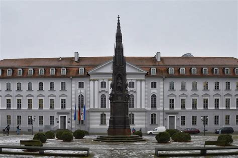 Pada awal penubuhannya, ukm mempunyai fakulti pengajian islam. Tawaran Kemasukan Ke Universiti Di Rusia Tahun 2020