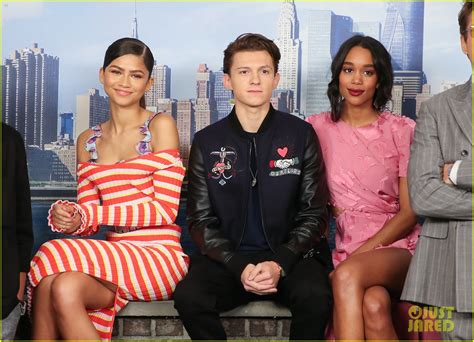 zendaya and tom holland spotted kissing seemingly confirming they re a couple photo 4580758