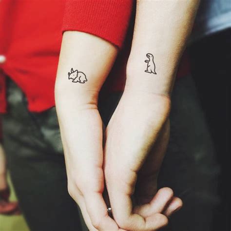 25 Ideas De Tatuajes Minimalistas Para Representar Tu Relación Con Tu