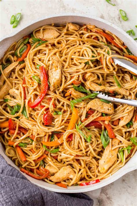 The chewy egg noodles are tossed in a savory sauce that ties this flavorful chinese meal together. Chicken Lo Mein Recipe - Valentina's Corner