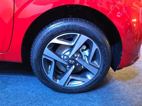 Live Hyundai Aura Sedan Unveiled Details Here With Unveil Video