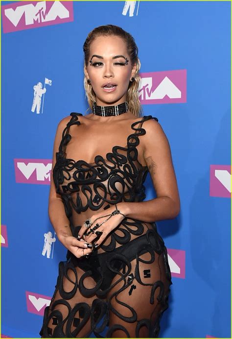 Rita Ora Rocks A Risque Look On The Red Carpet At Mtv Vmas 2018 Photo
