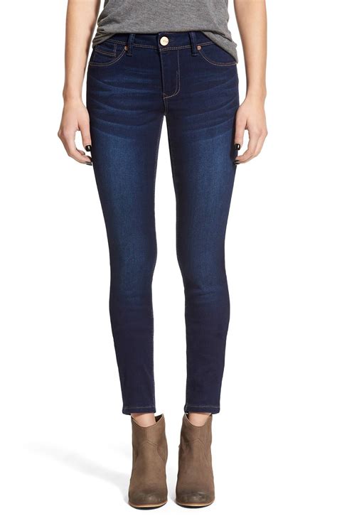 shoppers are saying these skinny jeans feel like leggings